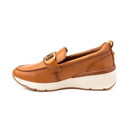 Carmela - 161822 Camel Loafer