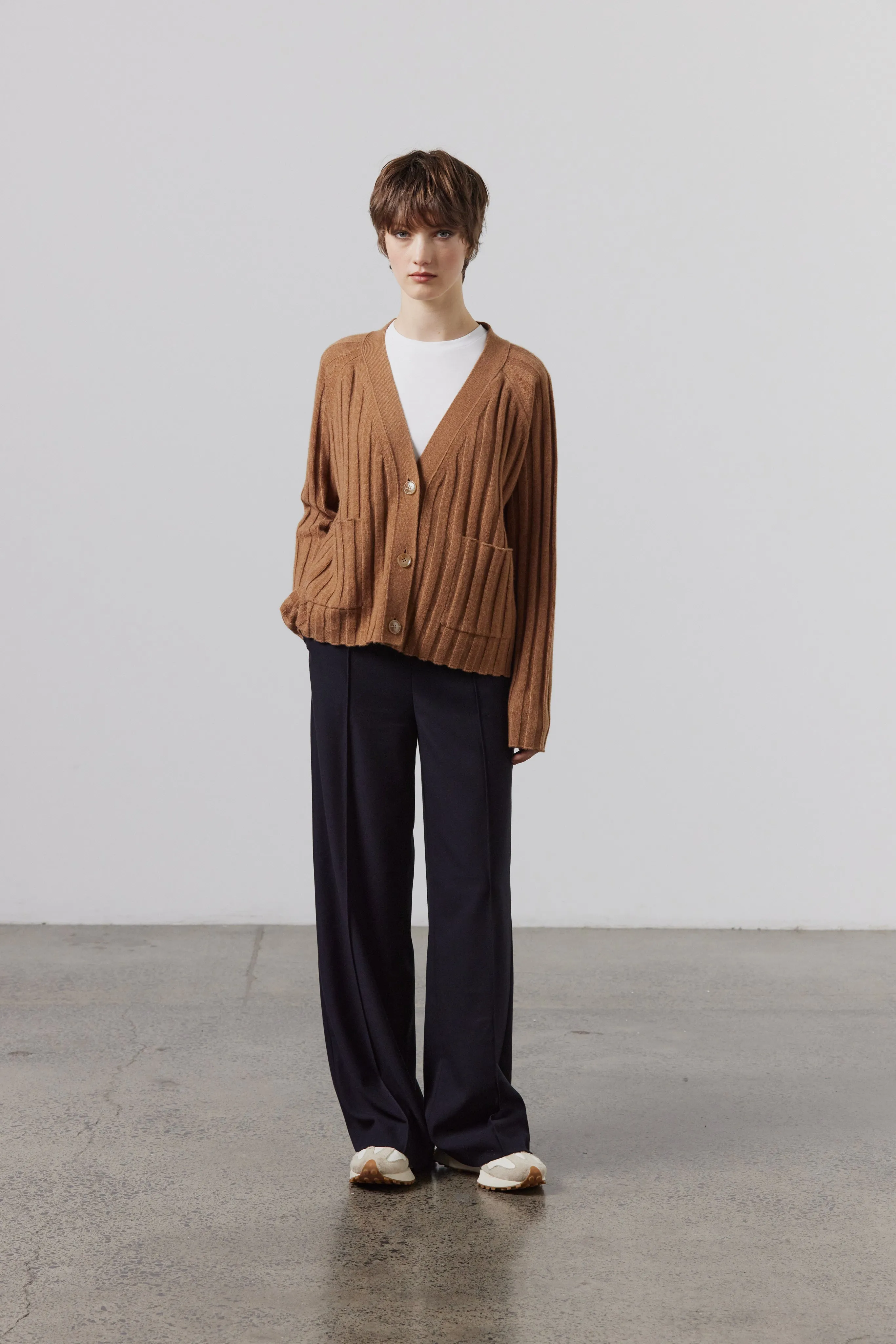 Lizzie Ribbed Cashmere Cardigan - Chestnut