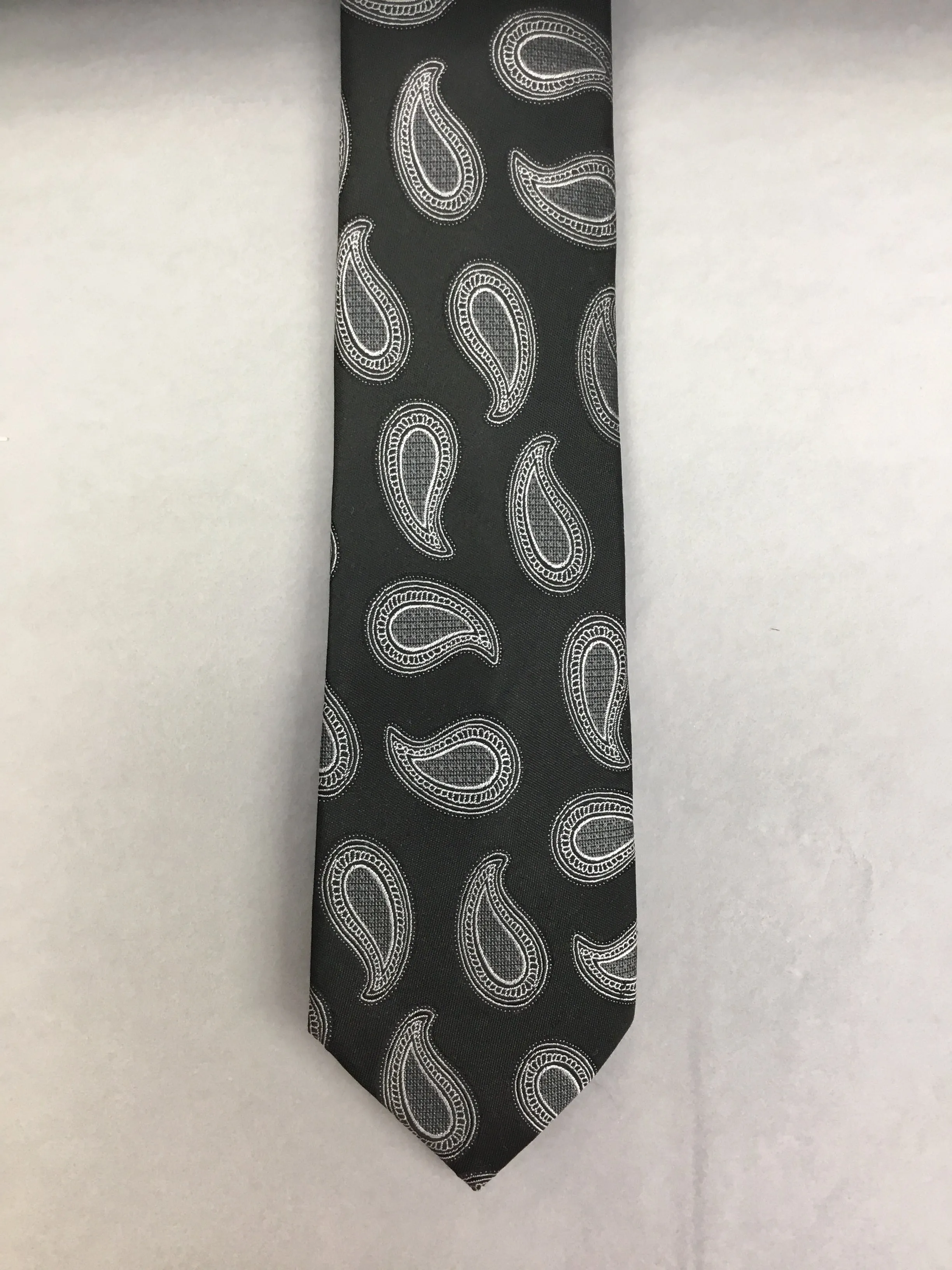Mens Silk Tie Small Paisley Black/White
