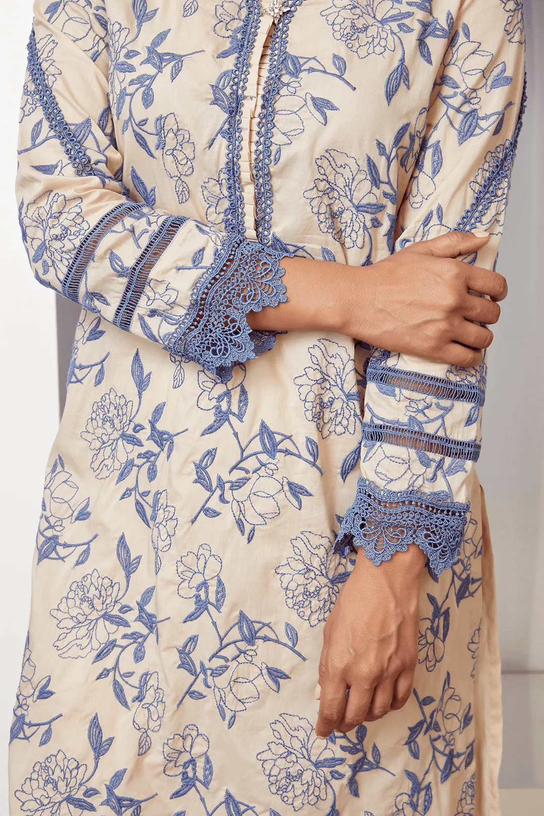 Mulmul Cotton Bianca Kurta With Silt Pyajama