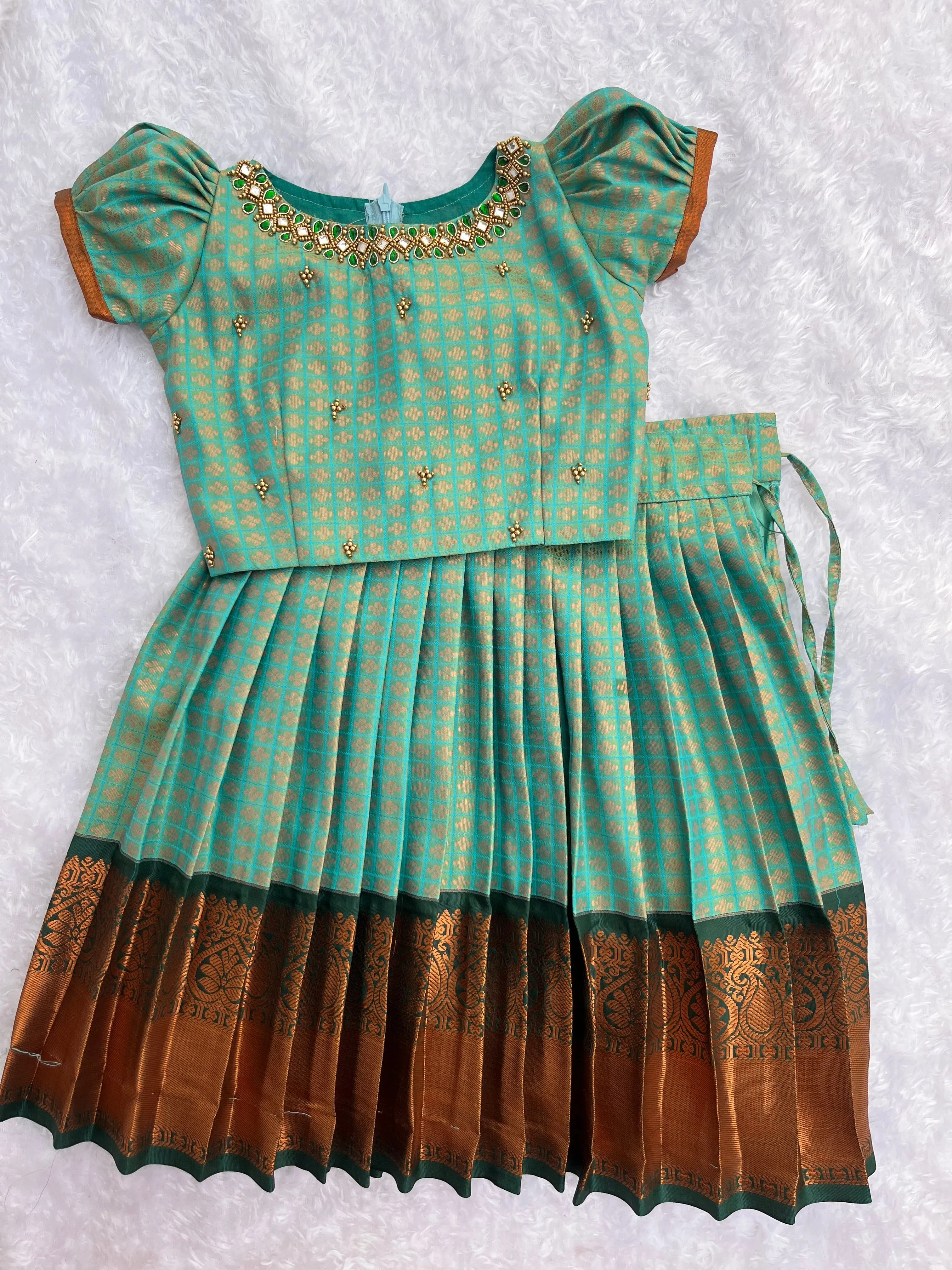 PRE ORDER : A Modern Twist on Tradition